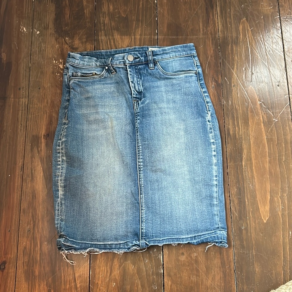 Blank NYC distressed Jean skirt